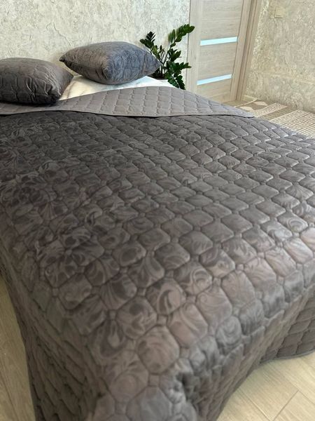 Стьобане покривало з подушками в комплекті &mdash; 200&times;220 см, 2 подушки 50&times;50 см. Велюр 1 STOGANE-POKRYVALO-200X220-VELIUR-1 фото